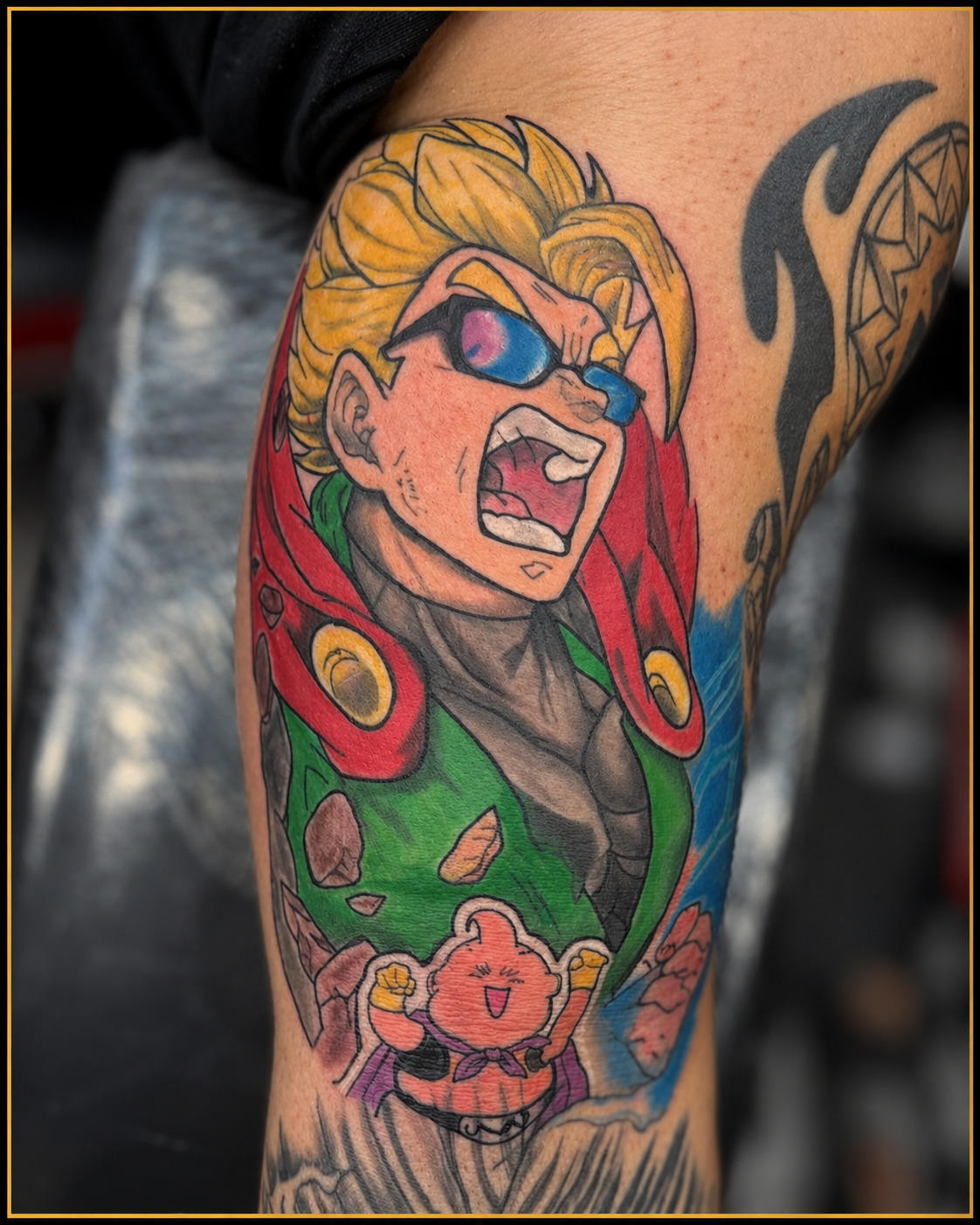 Tatouage new school multicolore